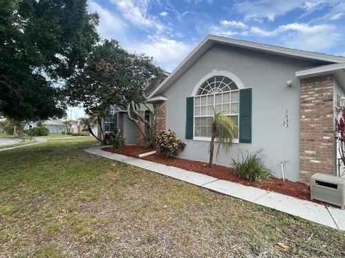 1633  Sweetwater Bend, Melbourne, Florida 32935