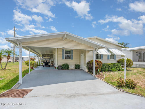 7685 Fox Hunter Circle, Micco, FL 32976