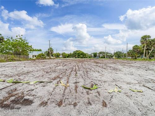 445 Old Dixie Highway, Vero Beach, FL 32962