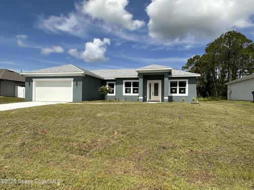 708 Daysland Avenue SW, Palm Bay, FL 32908