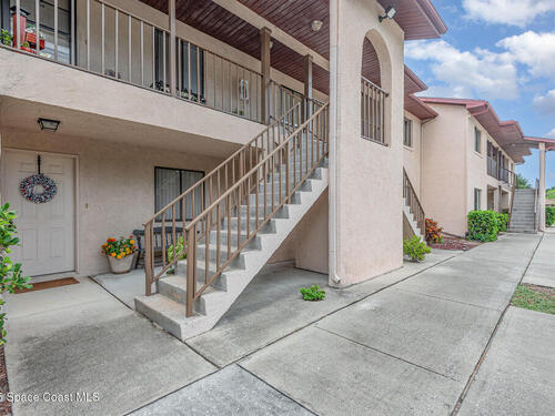 307 La Paloma Lane, Titusville, FL 32780