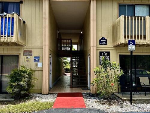 2190 Forest Knoll Drive NE, Palm Bay, FL 32905