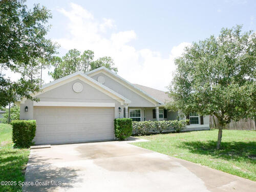 426 Harrisburg Street SW, Palm Bay, FL 32908