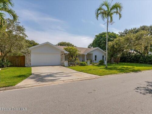 450 Monaco Drive, Indialantic, FL 32903