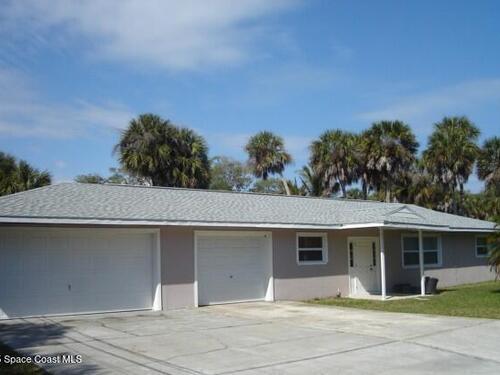 215 Pelican Drive, Melbourne Beach, FL 32951