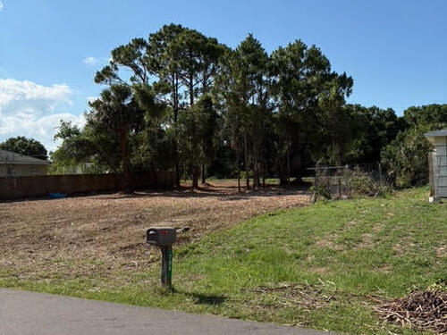 799 Altamira Street NW, Palm Bay, FL 32907