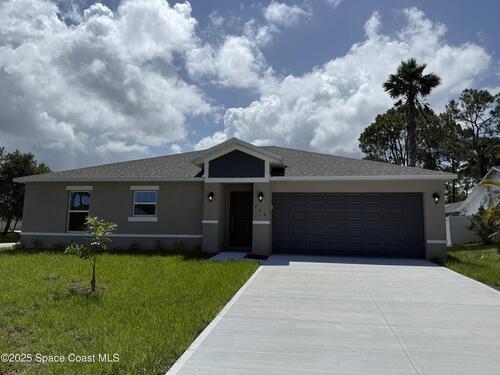 798 Tarr Avenue SW, Palm Bay, FL 32908
