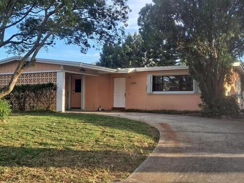 1635 Thoreau Street, Titusville, FL 32780