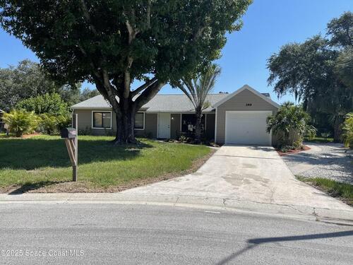 399 Epping Court NE, Palm Bay, FL 32907