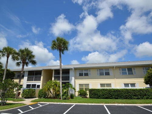 915 Sonesta Avenue NE, Palm Bay, FL 32905