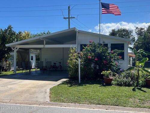 835 Vireo Drive, Barefoot Bay, FL 32976