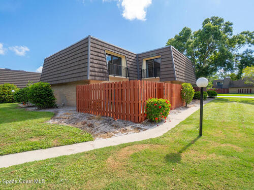 4016 Vista Oaks Circle NE, Palm Bay, FL 32905