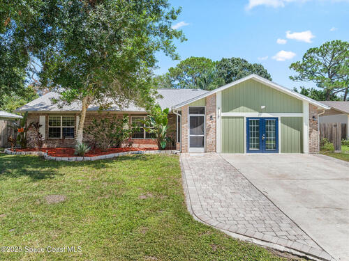 915 Kenmore Street NW, Palm Bay, FL 32907