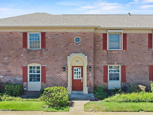 913 S Colonial Court, Indian Harbour Beach, FL 32937
