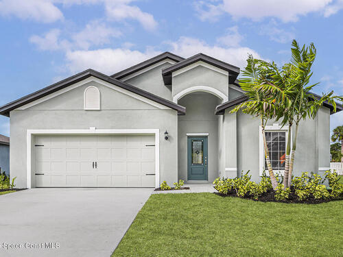 472 Oldenberg Street SW, Palm Bay, FL 32908