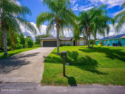 1790 Ashcroft Street NW, Palm Bay, FL 32907