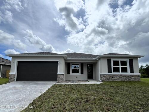 490 Gallash Street SW, Palm Bay, FL 32908