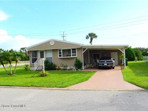 901 Laurel Circle, Barefoot Bay, FL 32976