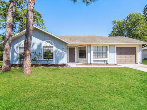 1095 Heath Avenue NW, Palm Bay, FL 32907