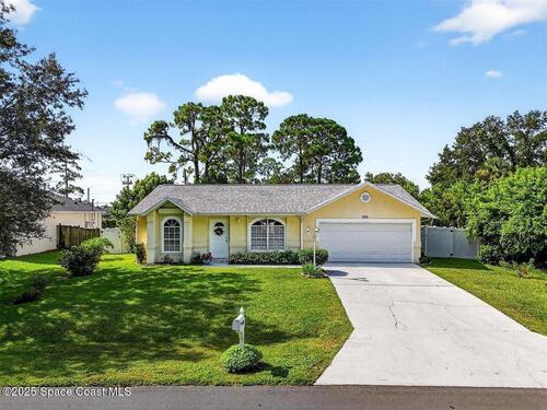 1790 Seeley Circle NW, Palm Bay, FL 32907