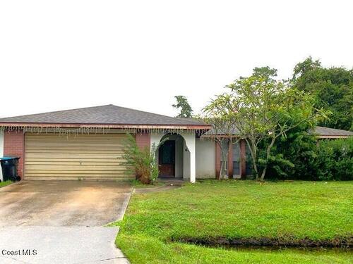 626 Fairhaven Street NE, Palm Bay, FL 32907