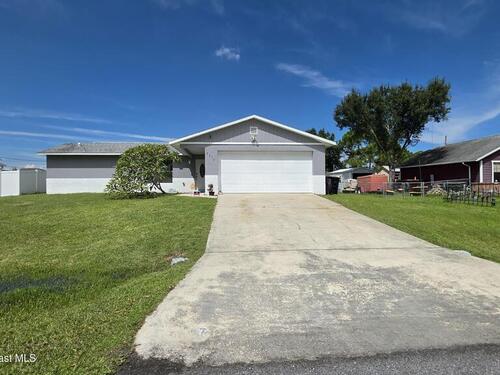 2070 SE Waverly Avenue SE, Palm Bay, FL 32909