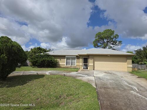 1080 Jupiter Boulevard NW, Palm Bay, FL 32907