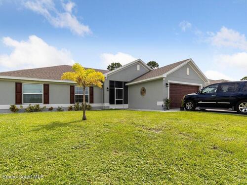 926 Sable Circle SE, Palm Bay, FL 32909