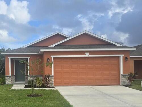 561 SW Richmond Circle, Palm Bay, FL 32908