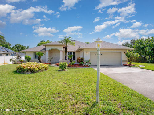 947 Sierra Place NE, Palm Bay, FL 32907