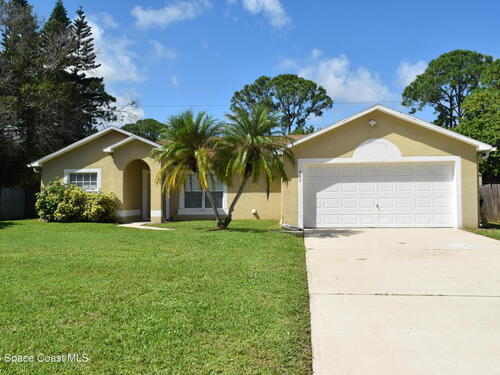 939 Lyons Circle NW, Palm Bay, FL 32907