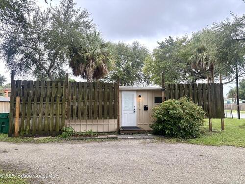 377 W Merritt Avenue, Merritt Island, FL 32953