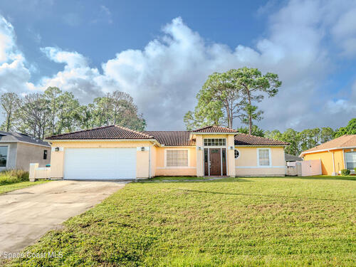 42 Emerson Drive NW, Palm Bay, FL 32907