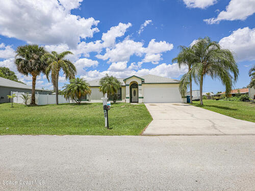 793 Yukon Street NE, Palm Bay, FL 32907