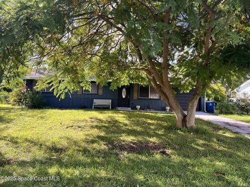 810 Vantage Street SE, Palm Bay, FL 32909