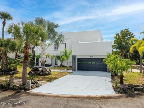 807 W Central Boulevard, Cape Canaveral, FL 32920