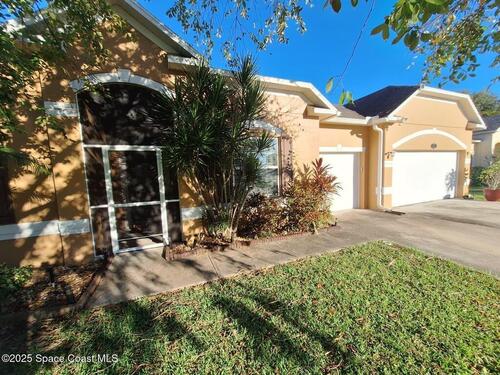 557 L M Davey Lane, Titusville, FL 32780