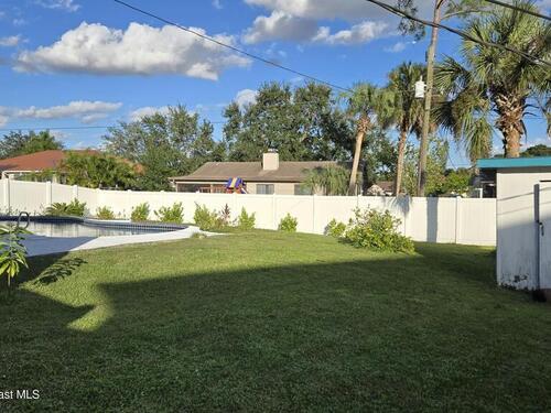 801 Young Avenue NW, Palm Bay, FL 32907