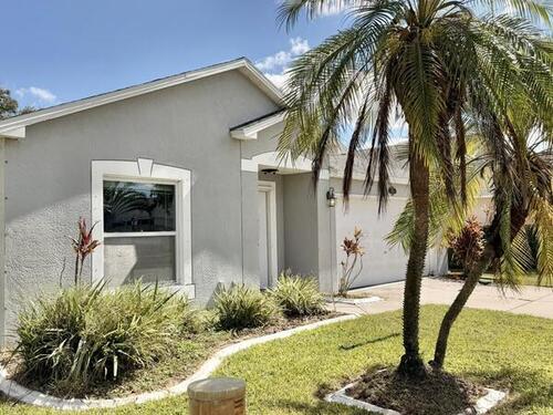 3685 Grand Meadows Boulevard, Melbourne, FL 32934