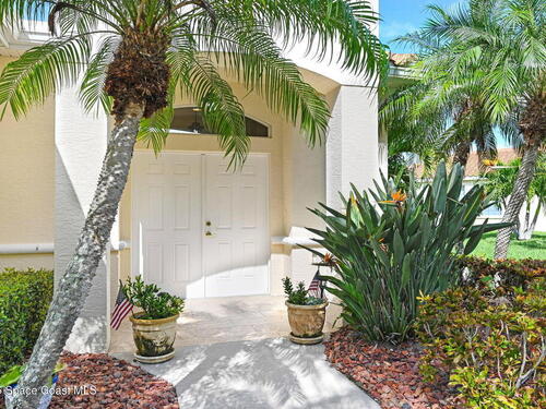 560 Casa Bella Drive, Cape Canaveral, FL 32920