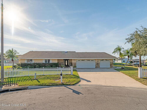 1480 W Riviera Drive, Merritt Island, FL 32952