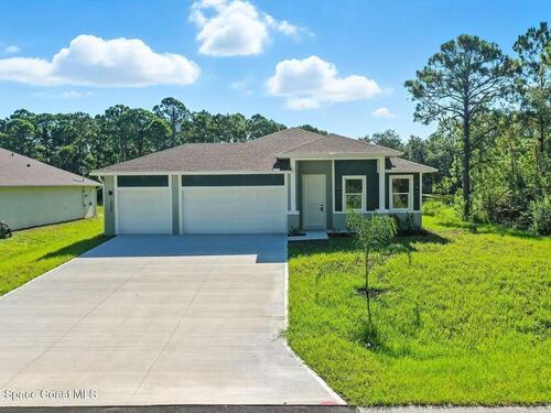 2095 Tahoe Avenue SE, Palm Bay, FL 32909