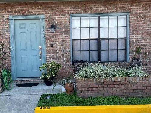 1300 Arlington Lane NE, Palm Bay, FL 32905