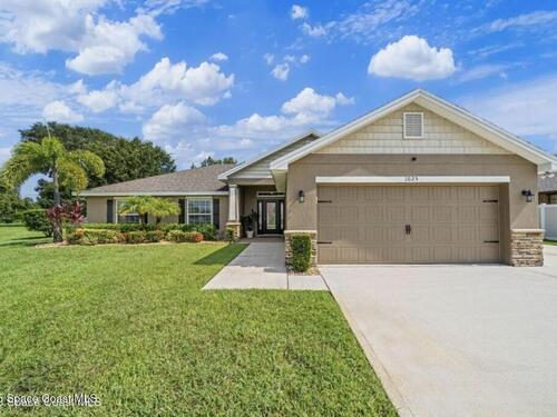 813 Dalhart Avenue SW, Palm Bay, FL 32908