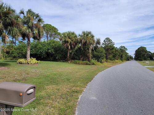 121 Halloran Street SE, Palm Bay, FL 32909