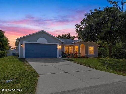 840 Avalon Street SE, Palm Bay, FL 32909