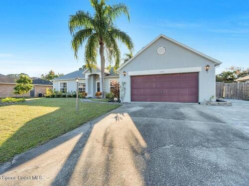 1260 Monument Avenue SE, Palm Bay, FL 32909