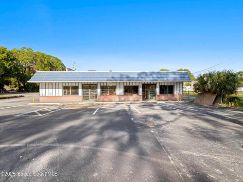 1310 S Tropical Trail, Merritt Island, FL 32952