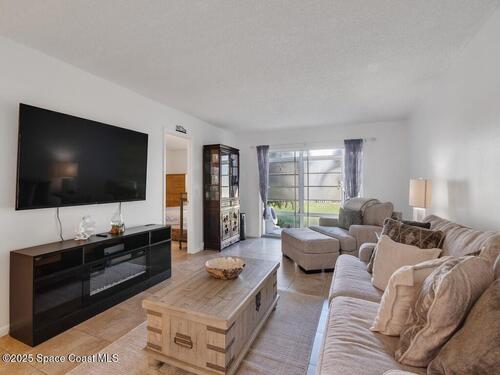 1166 6th Avenue, Vero Beach, FL 32960