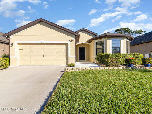 4554 Magenta Isles Drive, Melbourne, FL 32904